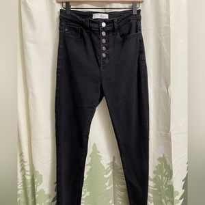 Kancan 5 Button High Waisted Skinny Jeans w/frayed hem.